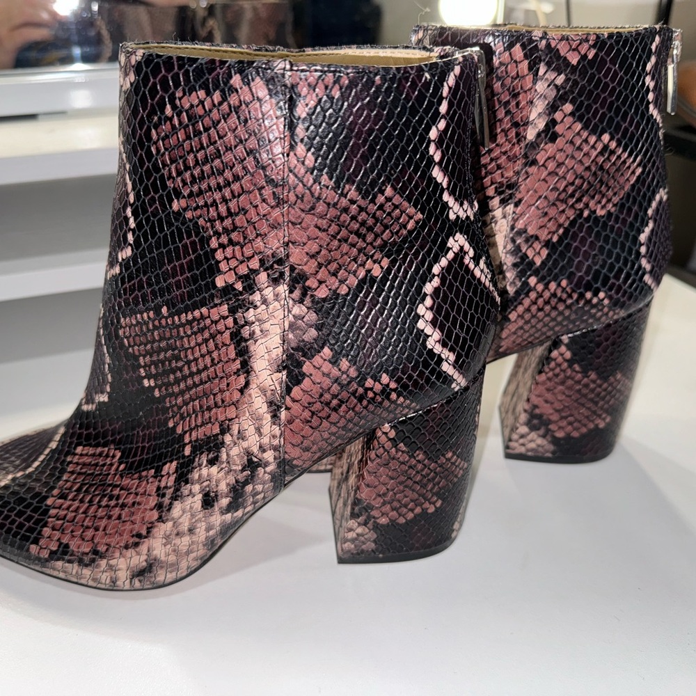Vince Camuto • brown snakeskin block heel bootie! - Picture 6 of 6